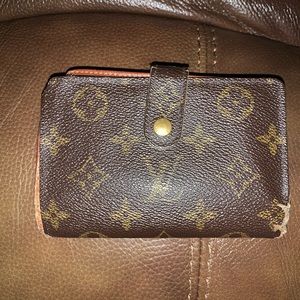 Louis Vuitton Wallet that I never use anymore.
